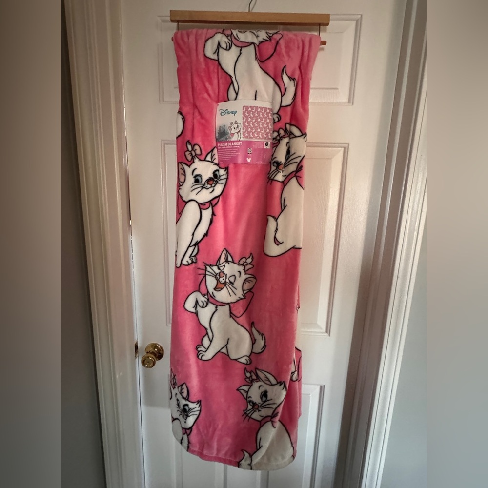 Disney Marie Aristocats Plush Blanket Pink 90x90 Large Throw